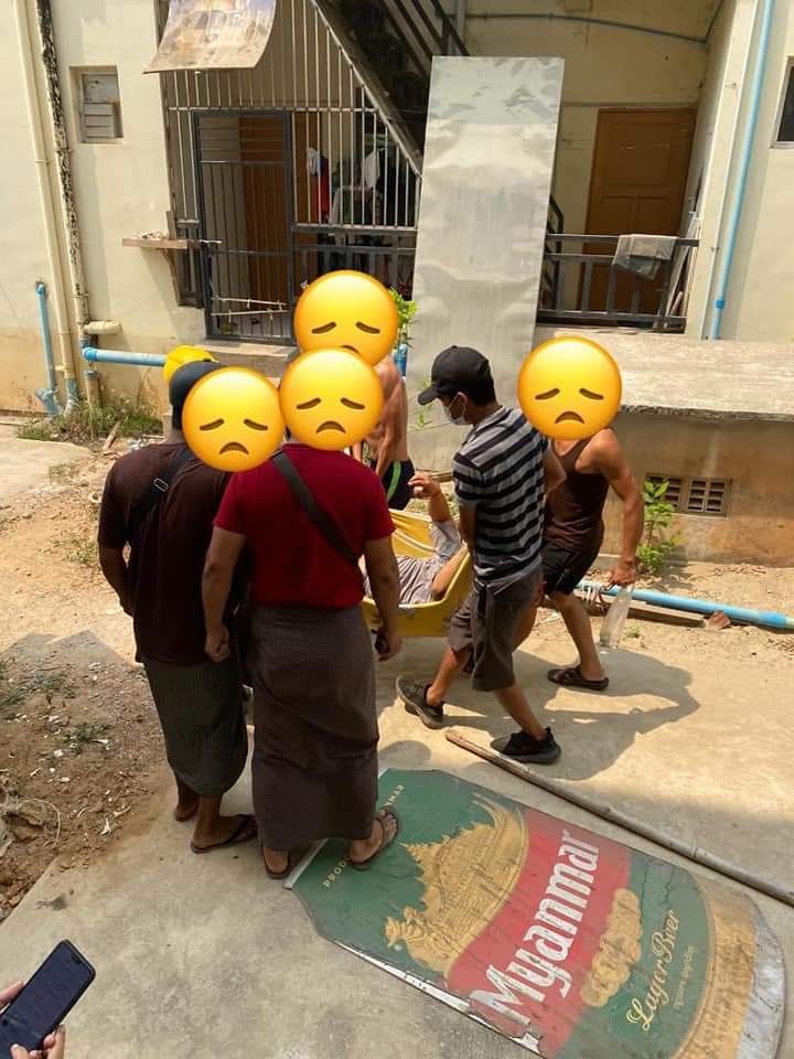 🚨Mya Yee Nandar Housing, MANDALAY🚨
terrorist group (SAC) raiding and continuously opening gunfires and sound grenades. One got shot and is now excessively bleeding.
STRENGTH OF UNITY 
#WhatsHappeningInMyanmar 
#Mar22Coup