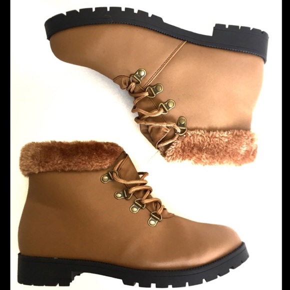 missdulcie09's tweet photo. So good I had to share! Check out all the items I'm loving on @Poshmarkapp #poshmark #fashion #style #shopmycloset #comfortview #vintage: https://t.co/6wb8U2jgj8 https://t.co/bFlTJZyN4b