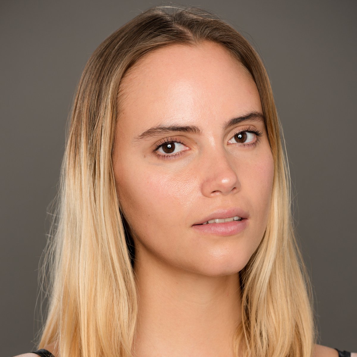 SpaceArtsCentre's tweet photo. #APill Performed by Alexandra Smith
"Mexican mother, English Father. Grew up in Mexico City till the age of 18 where I moved to Cardiff to study Theatre and Media." A graduate of @DramaCentreCSM
https://t.co/LdCRPvYxO5 #TwoPointOneFest https://t.co/HRKacpEss4