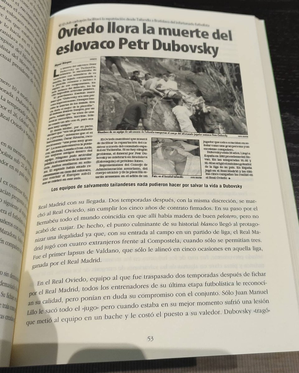 ColeccionistaR1's tweet photo. Libro en honor a Dubovsky, con la historia de los equipos que defendió, comentarios de jugadores y más anécdotas, y la historia de otros trágicos fallecimientos de futbolistas #realoviedo #dubovsky https://t.co/bDZRjWVtkS