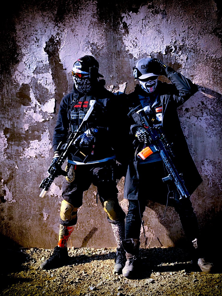 taro_airsoft's tweet photo. 痩せてたなぁ〜
というか、やつれてたなぁ
with KOSUKE @kh0907gu1
13th Jan.2019
#これを見た人は自分がかっこいいと思う画像を1枚貼れ
#bakewall
#MightyDefense
#東京サバゲパーク
#Hooligans https://t.co/vLhnRhJ4Ot