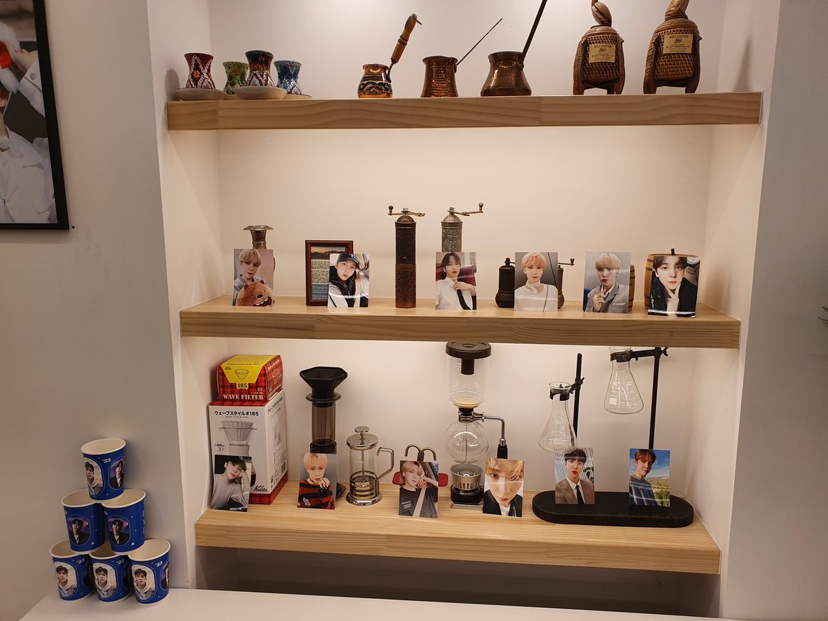 MirceanRaluca's tweet photo. This cafe is too cute💙 thank you @STEADY_323  for this, you're the best🔥💙 https://t.co/5frNvVbqlW