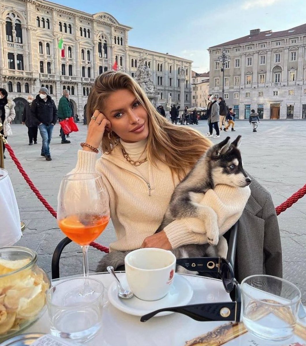 RowandaShop's tweet image. #StreetStyle