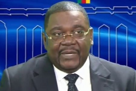 StopBlaBlaCam's tweet photo. Décès de Paul Éric Kingué : les populations de Njombe-Penja pleurent leur maire https://t.co/IrLoZBl3MV https://t.co/Ry0pjAi8nA