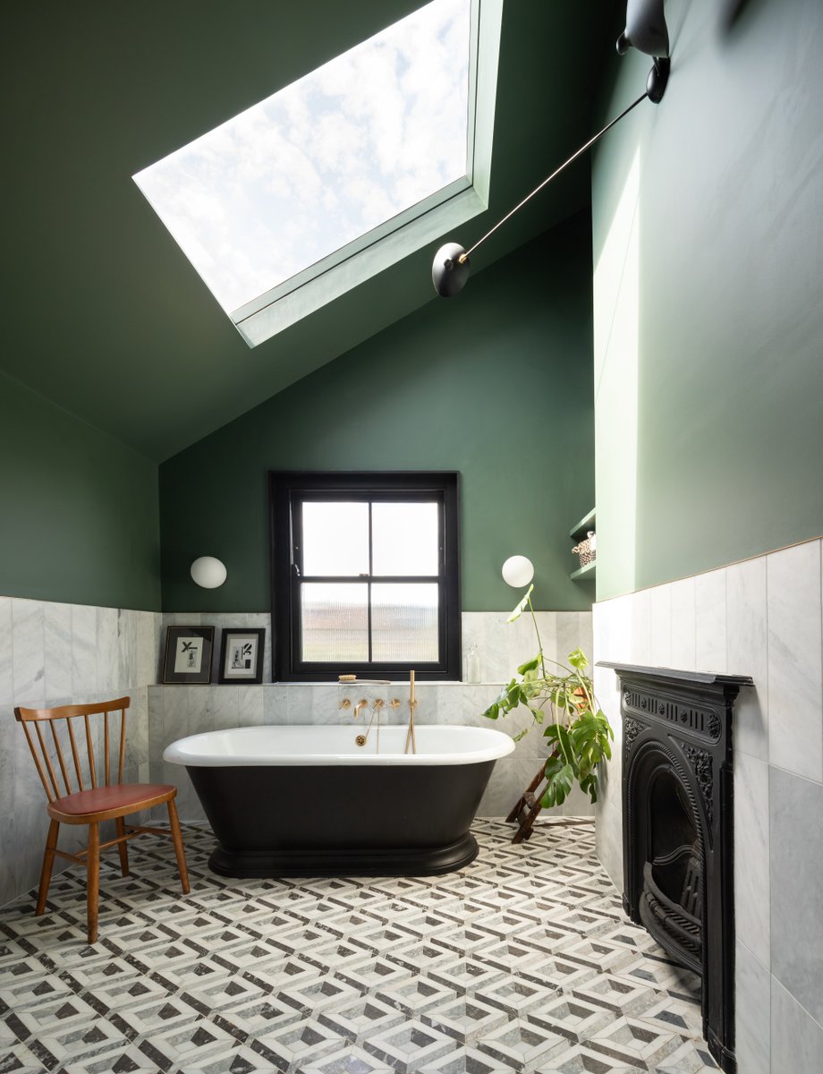 astonmatthews's tweet photo. Our theme this week is cast iron baths. Did you know that Aston Matthews stocks the largest selection of new cast iron baths in Britain? #bathrooms #baths #castironbaths #guildford #islington https://t.co/l7xLTTcskl