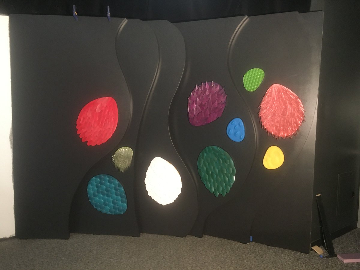 glueguy's tweet photo. Using one of our #adhesives, our customer @sciencemuseummn made several stress skin walls for its new exhibit: "Skin: Living Armor, Evolving Identity." The client was impressed by the glue's strength and that it didn't melt the foam. The walls are now up for viewing! #glueit https://t.co/LZNWJl8RvA