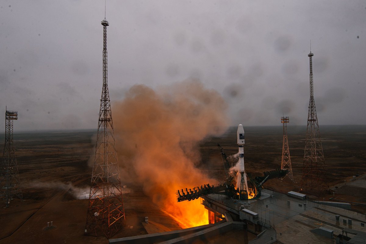 HiberGlobal's tweet photo. The Soyuz rocket has left the planet. And it took Hiber Three, our most recent satellite, with it. Developed by our engineers. And assembled in our offices. Hiber Three is just the next step forward for our in-house tech development. 💪

#Soyuz https://t.co/p5HYm7JFXW