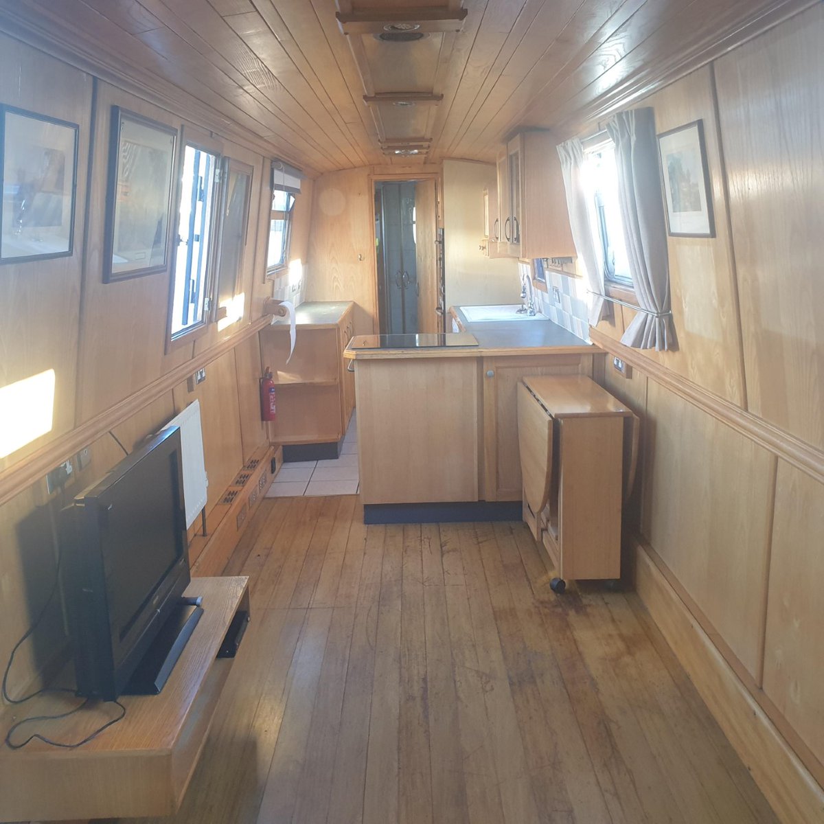 CalcuttMarina's tweet photo. Calcutt Boats Brokerage Boat - Iris Rose...
Call 01926 813757 #Kitchenandutility #Narrowboatforsale #Boatforsale #Grandunioncanal #Oxfordcanal #Boatlife #Liveaboard #Newlife #Lifeonwater #Familytime #CBbrokerage #Calcuttboats #Canal #Britishcountryside #Warwickshire #Northampton https://t.co/uy3QAItd9r