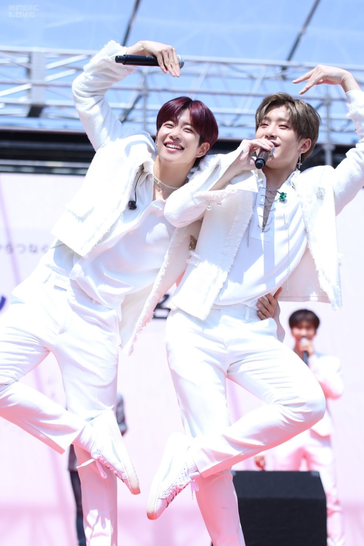 ASTRO 写真集 mj、ジンジン、チャウヌ、ウヌ、ムンビン、ラキ、サナ ASTRO 写真集 mj、ジンジン、チャウヌ、ウヌ、ムンビン、ラキ、サナ
