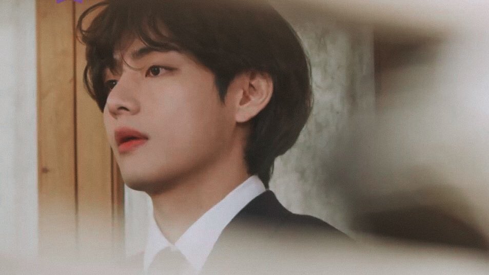 taeteland's tweet photo. 📸 #V https://t.co/kPnrtbSj9a