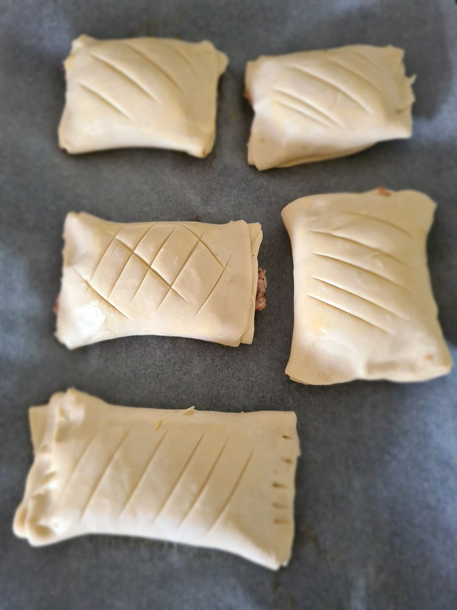 dutchbudbud's tweet photo. Get in my belly ๐ท #food #birthday #homemade #speedbaking https://t.co/xxFo1mmh10
