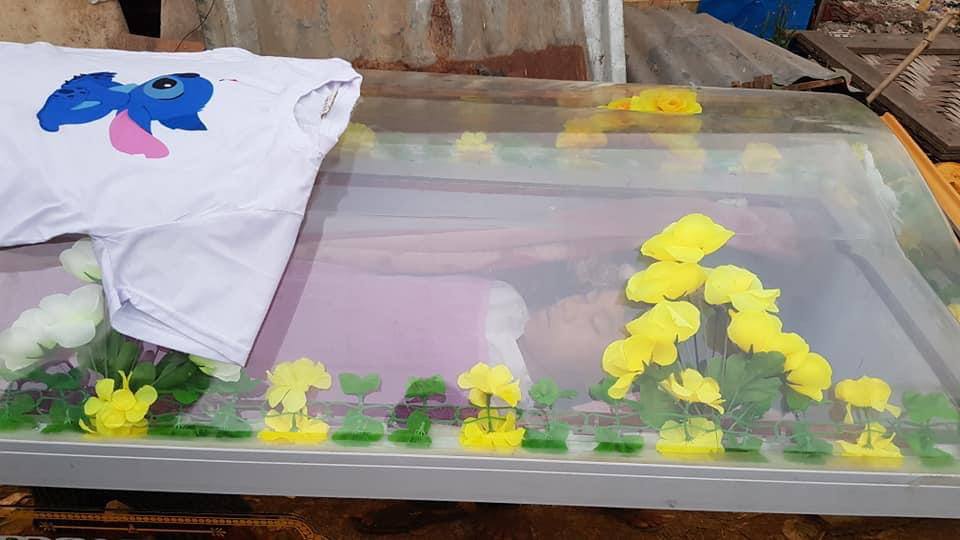 ofmirae's tweet photo. tw // death 
14 years old boy, Tun Tun Aung was shot to death by the sniper. The bullet was so powerful that it erupted in his chest. How merciless.
Rest In Power. 
STRENGTH OF UNITY 
#WhatsHappeningInMyanmar 
#Mar22Coup
#ViolenceAgainstChildren
@SRSGVAC
@save_children
@UNICEF https://t.co/sFsSVL8hc1