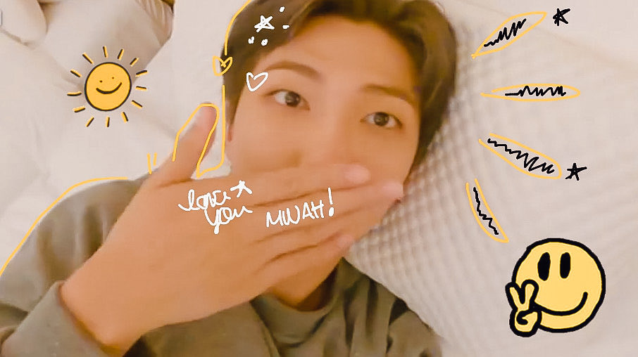 rmsvIog's tweet photo. namjoon: my healing person 💕 https://t.co/LCE4F8vvJd