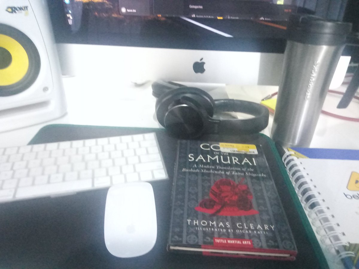 sammnzuki's tweet photo. Current Read 🔥🔥

#CodeOfTheSamurai https://t.co/utc8Kk4dZi