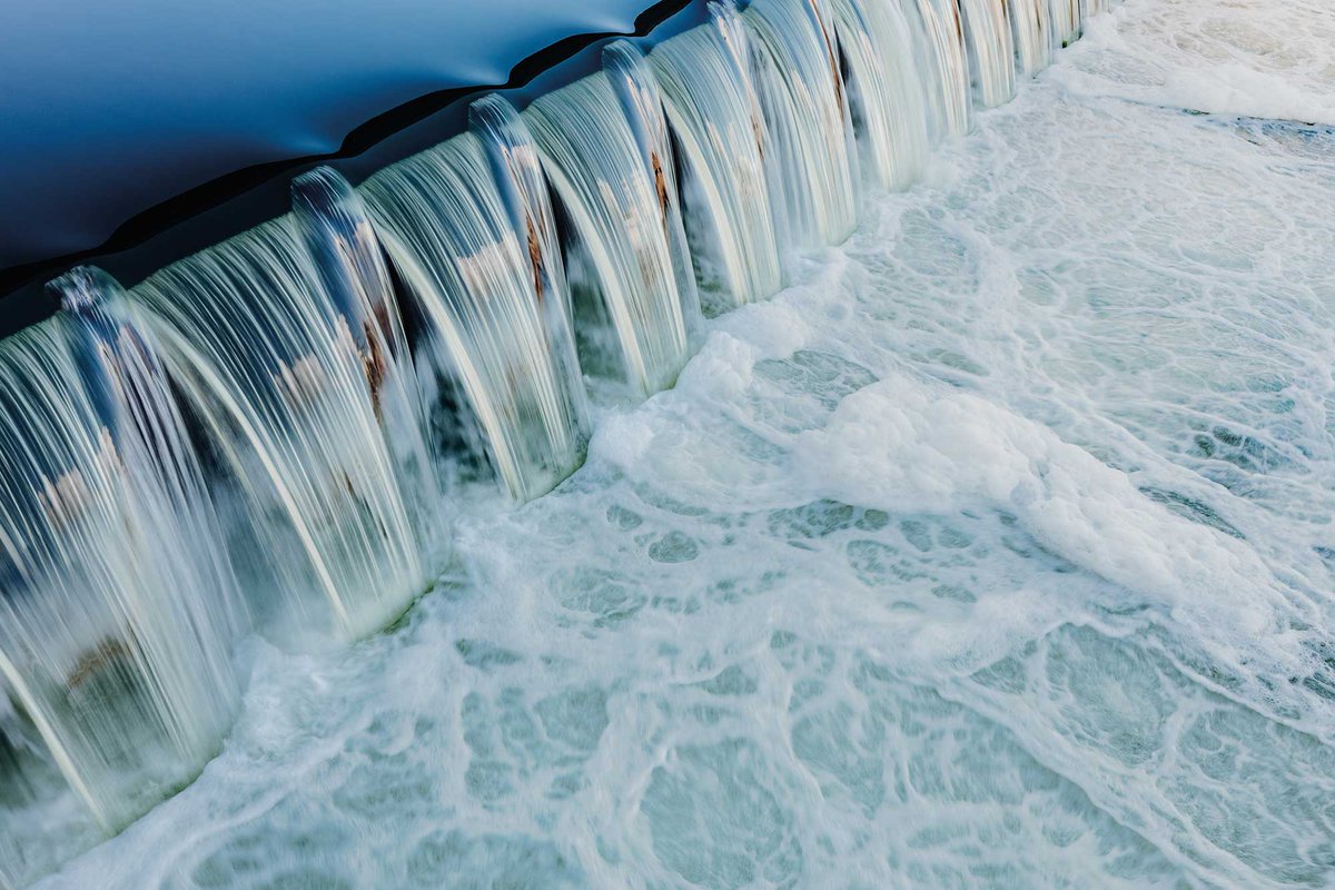 SchlagmannT9's tweet photo. Strom aus Wasserkraft trägt auch zur Produktion unserer Ziegel bei. Das sind jährlich mind. 1.750 MWh grüner Strom für rote Ziegel! #TagdesWassers #ziegel #erneuerbareEnergie https://t.co/nVgwDZM4sy