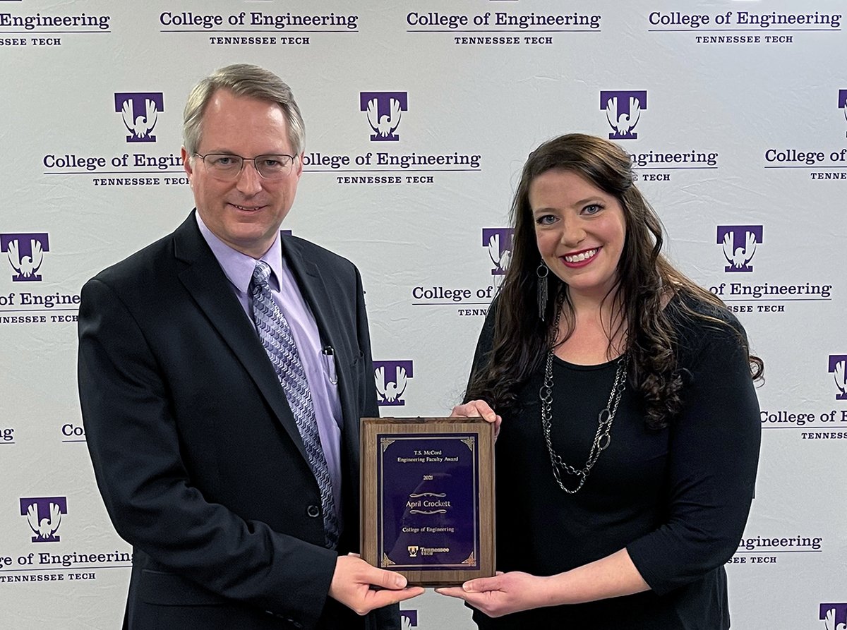 April Crockett receives T.S. McCord award for work on Braille modeling for computing &amp; diversity initiatives. Her passion is to improving education &amp; expanding opportunities in this field for persons with disabilities &amp; minority populations. <a href="/tennesseetech/">Tennessee Tech</a> tntech.edu/engineering/ne…
