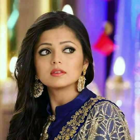I nominate #DrashtiDhami for: 
Iconic TV Actress 
Most Popular 
Best Actress 
Iconic Stylish woman of the year 

#IconicGoldAwards2021 #IconicGoldAwards #BestActress <a href="/drashti10/">Drashti Dhami</a> 👑🌍🏆