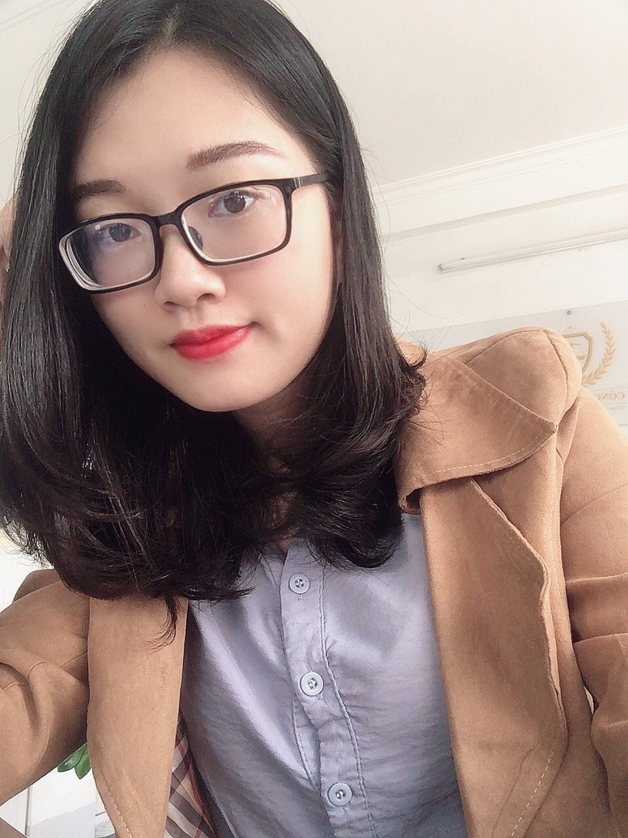 Trangg_mit's tweet photo. TÍNH EM KỲ LẮM ,HỄ BỊ AI GHÉT RỒI LÀ EM LÀM CHO NGƯỜI TA GHÉT THÊM CHỨ EM Ứ THÍCH GIẢI HOÀ 🙊 https://t.co/QbzaQKdL5K