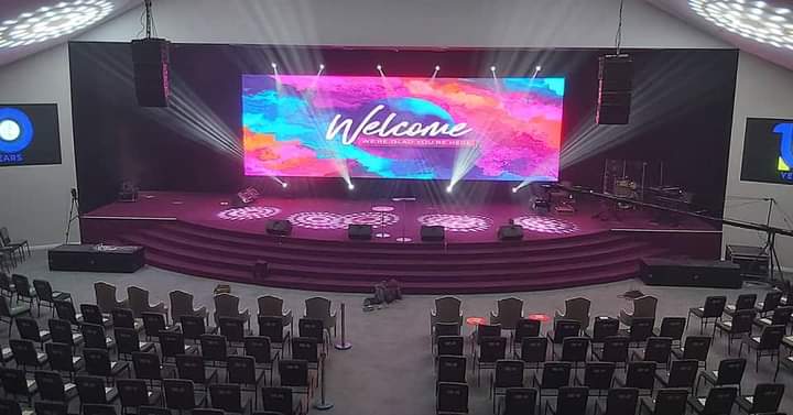Psalm_one's tweet photo. We're responsible for the lighting &amp; screen installation of the newly built Assemblies of God, Cedar Mountain Chapel, located at Shiashie.

Contact 2S22 Stage &amp; Lighting: 0208221613 or @fkoby2002. https://t.co/lIjLEci113