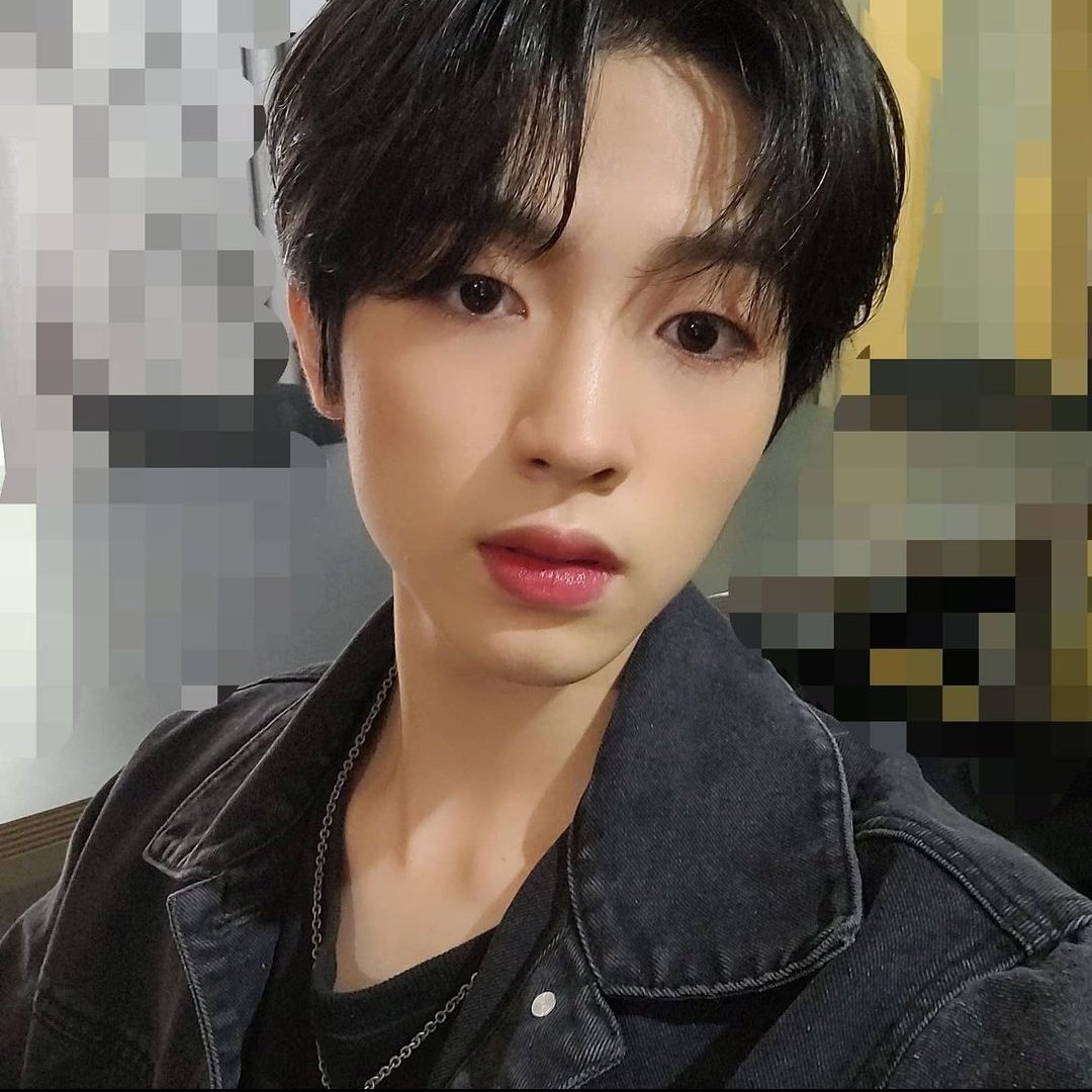 LiMEB0Y's tweet photo. PORQUE NADIE NE HABÍA DICHO QUE SEUNGBU SE HABÍA HECHO UN INSTAGRAM Y Q REGRESÓ DESDE HACE SEIS DÍAS 😭😭😭 https://t.co/Nvq6vCO7hz