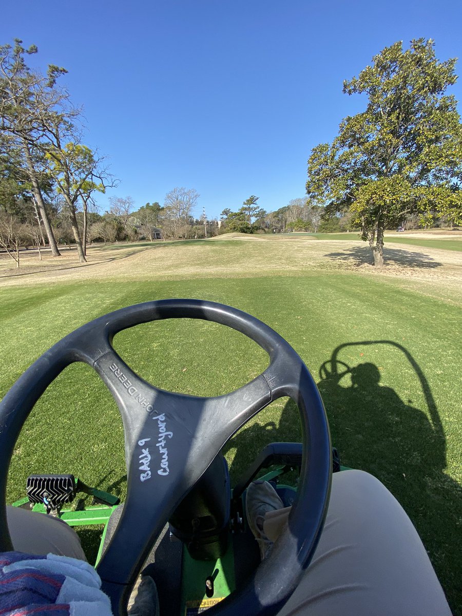 just_turf's tweet photo. Haven’t been on a mower In awhile. Always feels good to get some stripes on the rye! Paspalum rough is starting to wake up too! https://t.co/BFKkobqnhQ