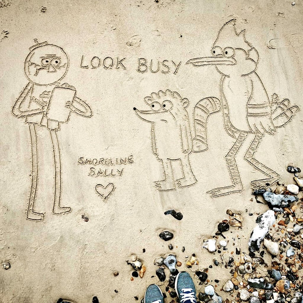 DigiDaughter's tweet photo. Look Busy 😉 #RegularShow #Benson #Rigby #Mordecai #cartoonnetwork
Keep Going 😊 #rockosmodernlife   #Rockothewallaby #HefferWolfe #nickleodeon
💛 #StaySafe #sanddrawing #beachart 🌊🌊🌊 #Lockdown2021 #VitaminSea #comics #cartoons ✍️ #SandBanksy #shorelinesally 788-92 https://t.co/NIZJ3EZkDc