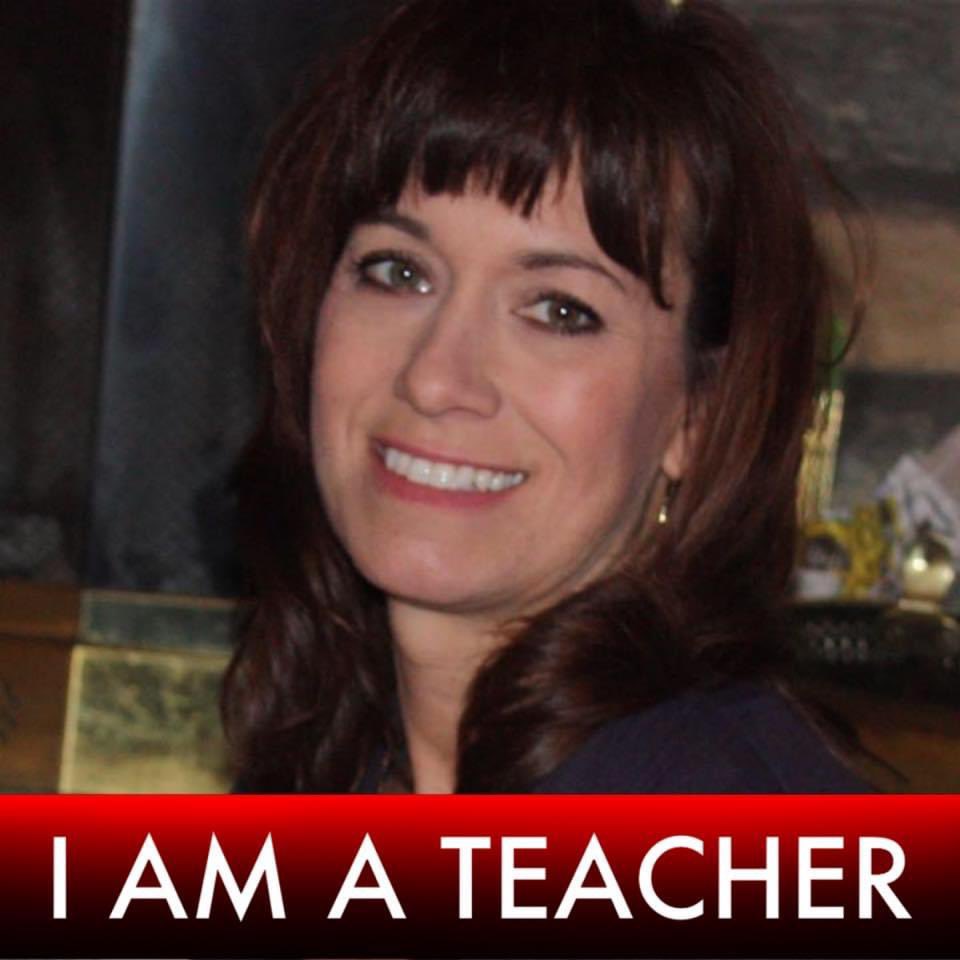 FTMoyerES's tweet photo. Congratulations to Mrs. Cora Dill who was chosen as an excellence in education 2020-2021 Golden Apple Award winner.  We are so proud to have her at the ranch. @FTSchools @FtThomasMatters @CoraDillMES https://t.co/XY3WMAnib4