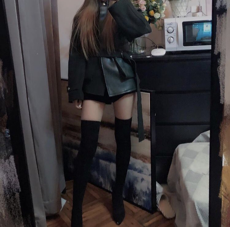 yunayuna431's tweet photo. こんな時間にムラムラさせちゃってごめんね？ドMくん。
もっとムラムラしたかったらRTといいねしてから、DMおいで。めちゃくちゃにしてあげる。
#バキュームフェラ　＃顔面騎乗 https://t.co/gG8m0wIy9K