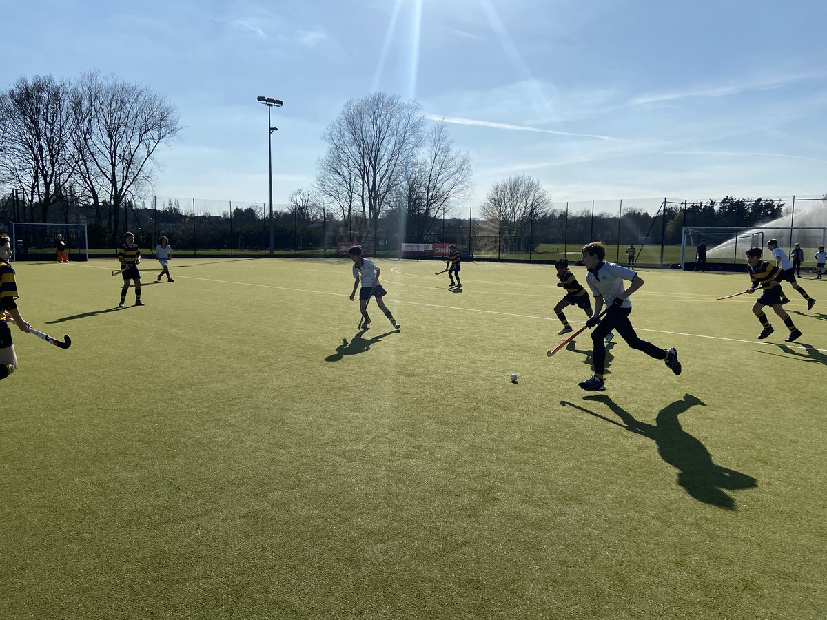 ElthamSport's tweet photo. Beautiful afternoon for year 8 house hockey!! π΄π’π‘π΅!! @ElthamCollegeUK #TeamEltham https://t.co/n8oAOMw7H0