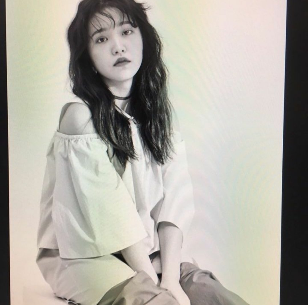 Redvelvet_sns's tweet photo. 170323-레드벨벳 공식 인스타그램 계정 
<#thecelebrity> #YERI #예리 https://t.co/omsSDaqWaO