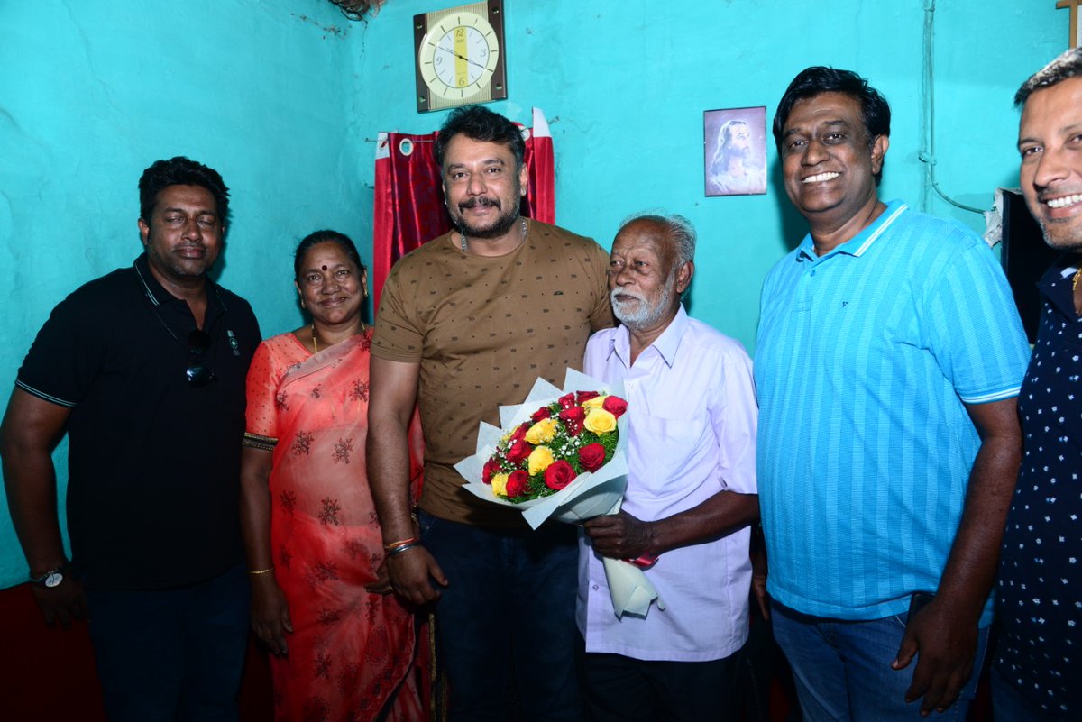 dasadarshan's tweet photo. Sarathi meets the real sarathi who used to be KSRTC bus route driver of Our school, today Meet &amp; wished him on his 80th birthday and  took his blessings https://t.co/prEQOd4ZZk