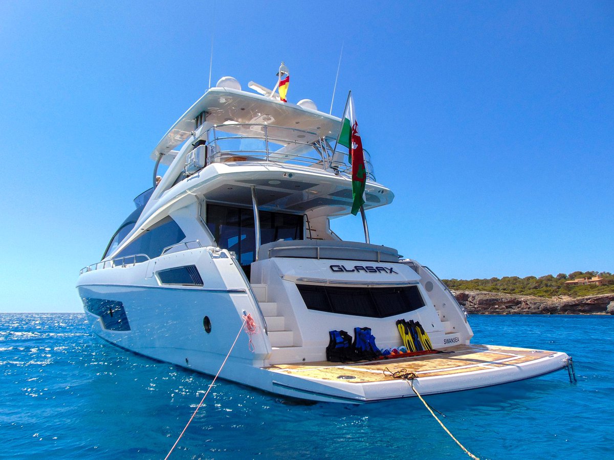 Introducing our Charter Fleet ✨

GLASAX - Sunseeker 75 Yacht

Price From: €35,000 per week
Location: Greece
Accommodation: 8 Guests
Cruising Speed 24 Knots
Crew: 2 Crew