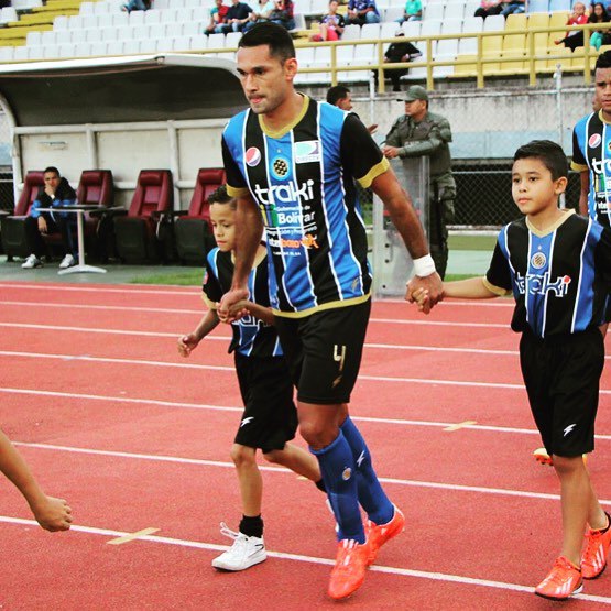 MinerosGuayana's tweet photo. ¡Eres un ganador, conseguirás la victoria! 💪

Estás en nuestras oraciones @benitezdani4 https://t.co/hV1SXrspBu