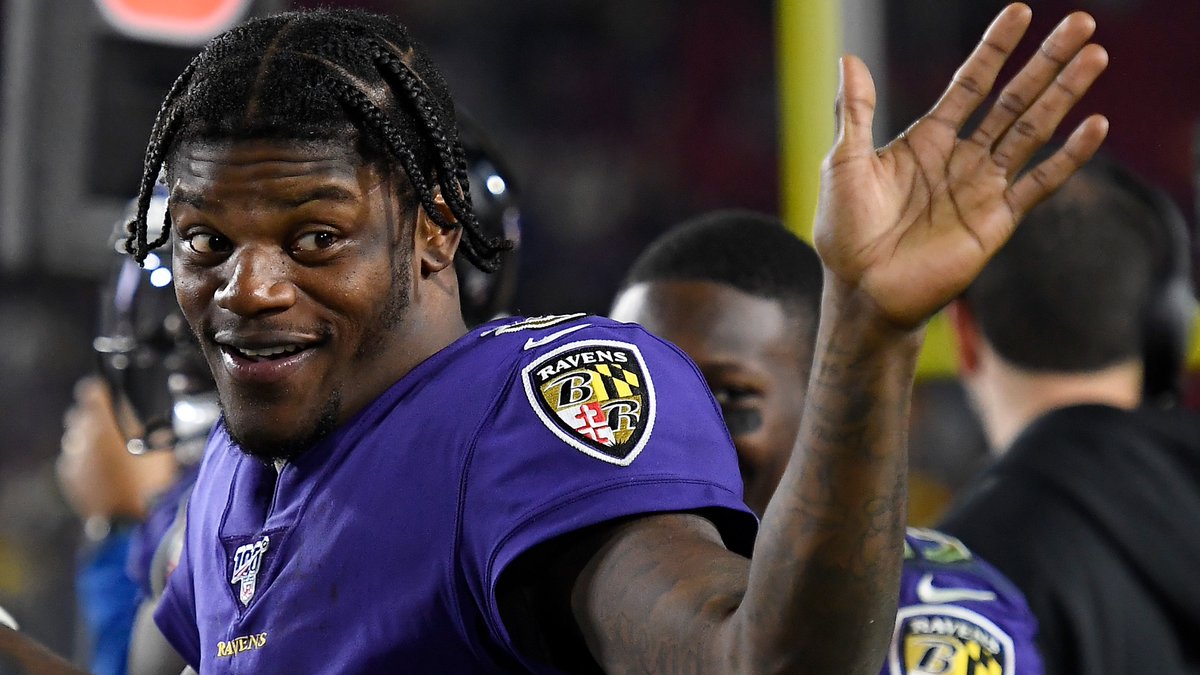 CBSSportsHQ's tweet photo. In their first 37 career starts players in NFL history with at least 100 passer rating and .800 winning%

LAMAR JACKSON. End of list. 

Not bad for a running back 😉

@Lj_era8 | #RavensFlock https://t.co/X2F6OHsQud