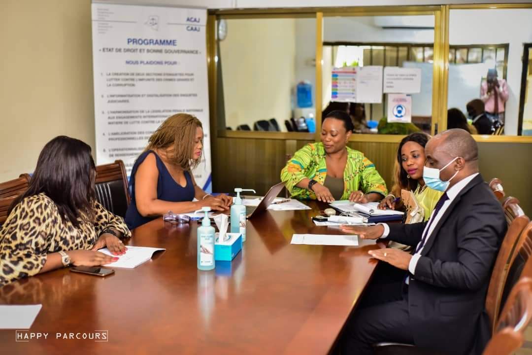 Ellepourelles1's tweet photo. #étatdedroit #Kinshasa  #socimat
EPEL ET LES ONG F DE LA SOCIETE CIVILE, L’ACAJ, LA COALITION BEIJING 25 + ET DES CONGOLAIS DE L’ETRANGER, LES ORGANISATIONS POLITIQUE SOUTIENNENT DR HUGUETTE NGOMB MATAND, VICTIME DES VIOLENCES SEXISTES, FRAPPÉE ET VIOLENTÉE  PAR L'ADG DU 50NAIRE https://t.co/oyTefxRYtu