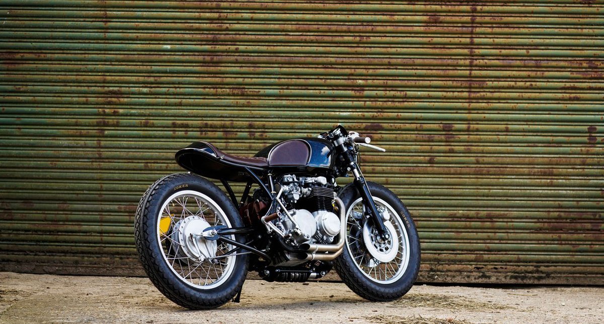 aut0mob's tweet photo. #MotorcycleMonday 🏍️
Look at this wonderfully uncluttered "Ripon" built by Old Empire Motorcycles. Can you spot what’s missing? The rear dampers were completely removed. Clean as a whistle ...

📷OEM https://t.co/RTlDfkK4yw