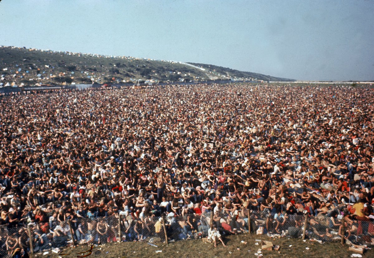 Isle Of Wight Festival in 1970, where an estimated 600,000 attended the event 💚
📷 @gettyimages