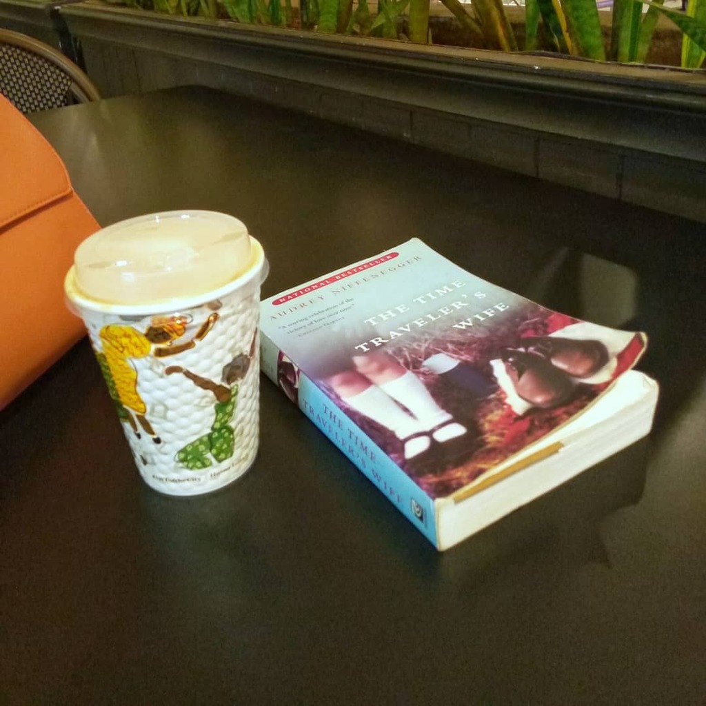 faith_nzama's tweet photo. New Week. New Read. Today I'm #ReadingLikeRory by sneaking in a few pages of The Time Traveler's Wife in between my schedule. I have only heard great things about this one and I want to see if I'll join the bandwagon or not.
.
Happy New Week, Reader. I h… https://t.co/cMFK8sFhjZ https://t.co/oncgT25aZK