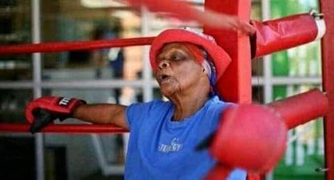 KabiniDumisani's tweet photo. A WhatsApp GB user just commented on my status that I was going to post tomorrow around 17:00
Guys cumon now!!!
#newbalance
#winwithusn https://t.co/YvRN4rgZsf