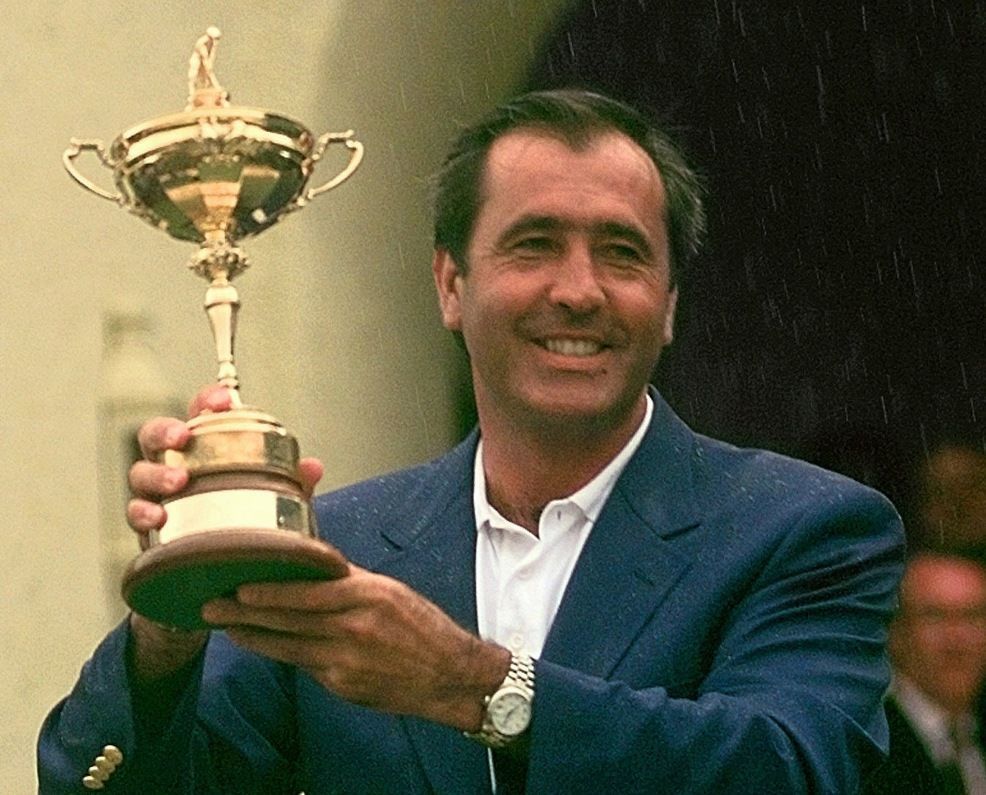 Estrella Damm N.A. Andalucía Masters (@edamsotogrande) on Twitter photo 🇪🇸 El 22 de marzo de 1999, <a href="/SeveBallesteros/">Seve Ballesteros</a>, mejor jugador de la historia del golf español, ingresaba en el Salón de la Fama del Golf. 👏
🇪🇸 22 years ago today, Seve Ballesteros, the greatest Spanish golfer of all time, was inducted into the World Golf Hall of Fame. 👏 🇪🇸 El 22 de marzo de 1999, <a href="/SeveBallesteros/">Seve Ballesteros</a>, mejor jugador de la historia del golf español, ingresaba en el Salón de la Fama del Golf. 👏
🇪🇸 22 years ago today, Seve Ballesteros, the greatest Spanish golfer of all time, was inducted into the World Golf Hall of Fame. 👏