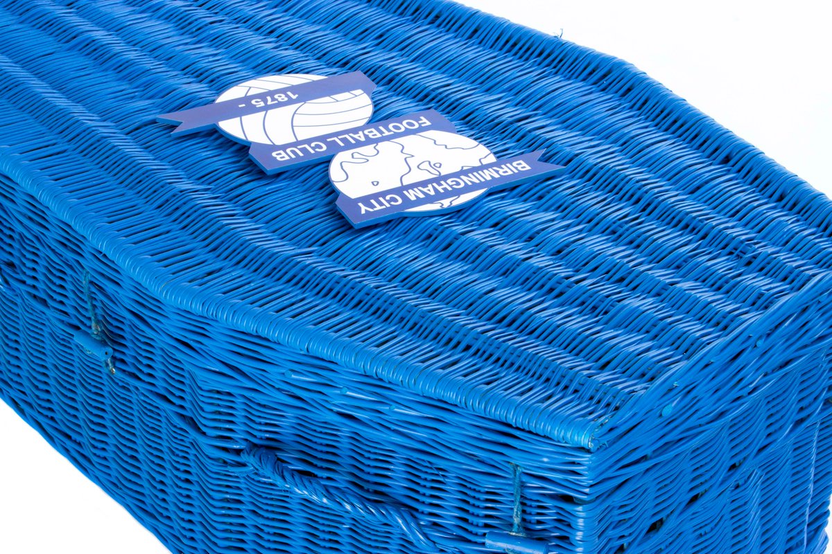 EcoffinsUK's tweet photo. With funerals still greatly restricted, people are looking at other ways to place a stamp of individuality on the ceremony. With very few options to choose from you can still personalise our coffins with colours or pictures of your own for a personal tribute #coffinoptions https://t.co/doU1OWG3kQ