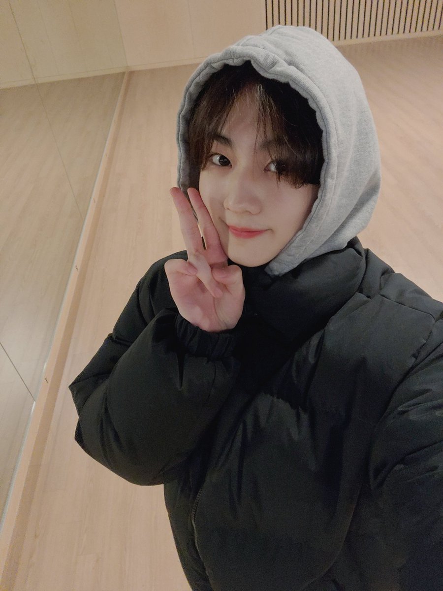 hufflefuff's tweet photo. Jungwon loves you~ (´⌣`ʃƪ) https://t.co/FGYWc0VmVg