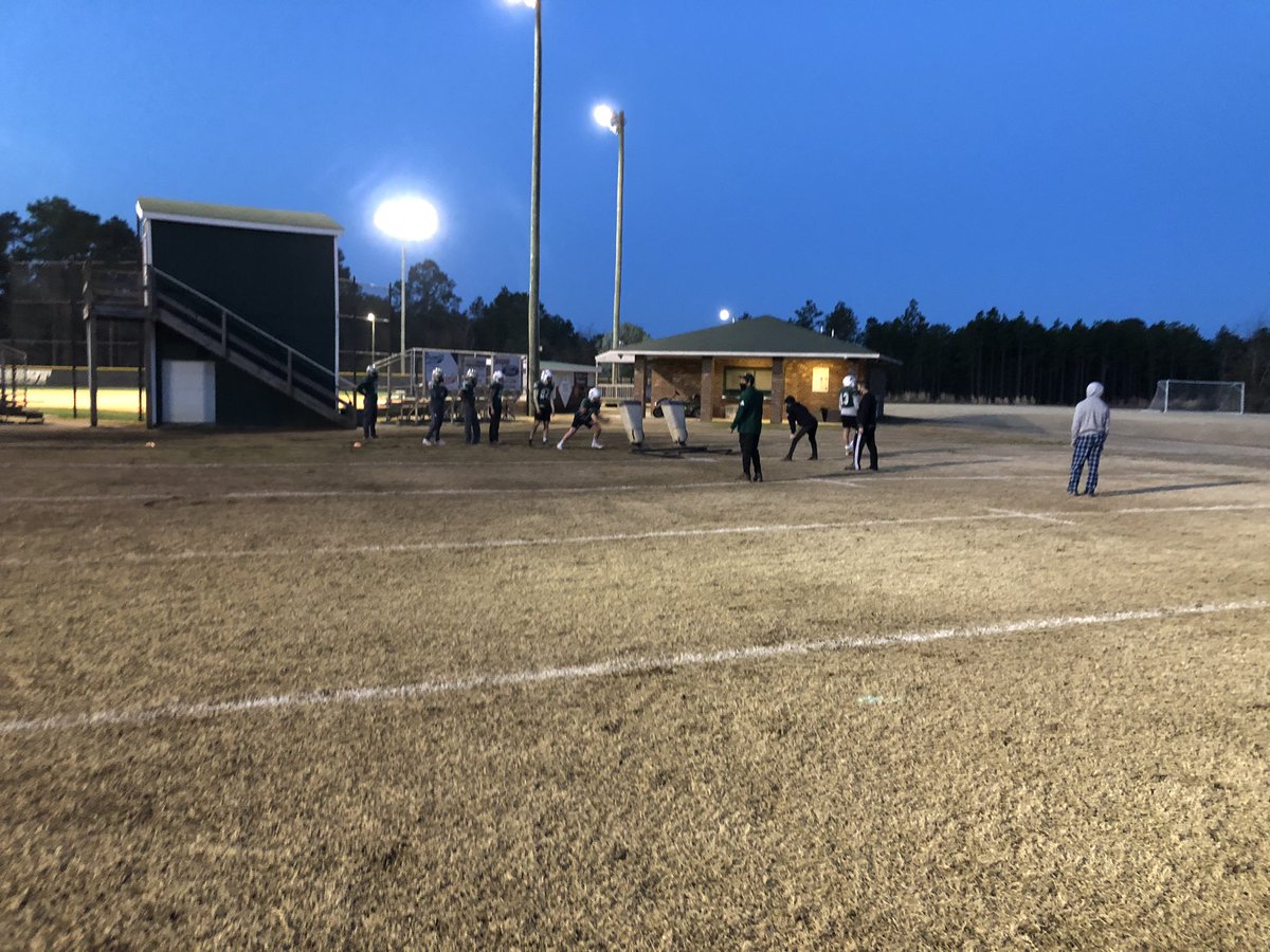 PCoachMetzger's tweet photo. ELITE MONDAY morning for our Patriots. They LOVE the PROCESS. All In FINISH https://t.co/9ZlocA6J4X