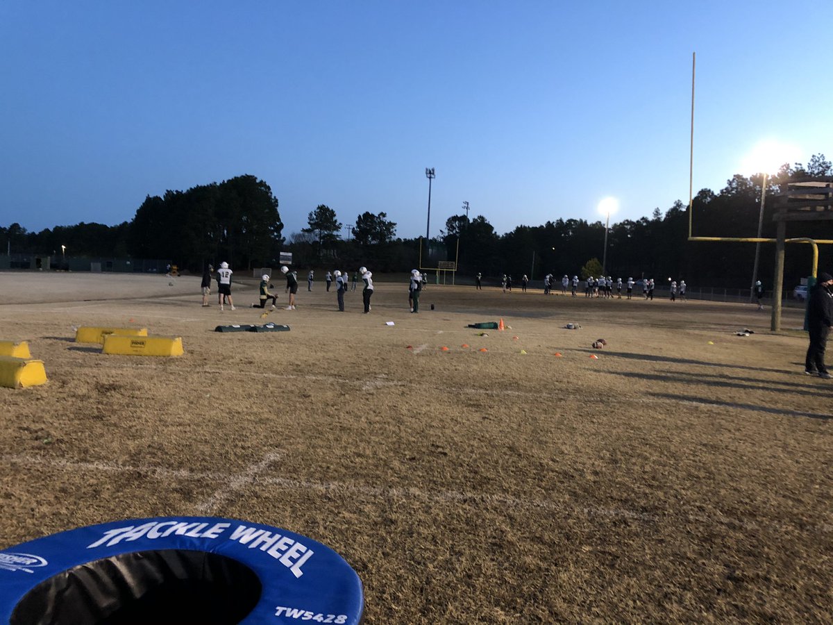 PCoachMetzger's tweet photo. ELITE MONDAY morning for our Patriots. They LOVE the PROCESS. All In FINISH https://t.co/9ZlocA6J4X