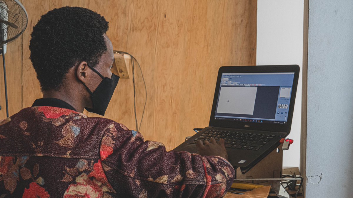 MakerspaceKGL's tweet photo. #RwOT Greetings from the Makerspace!

Our Monday has been vibrant despite the heavy rains all morning. How is your new week starting off?

#makestuff #Kigali https://t.co/4wiQVfA86R