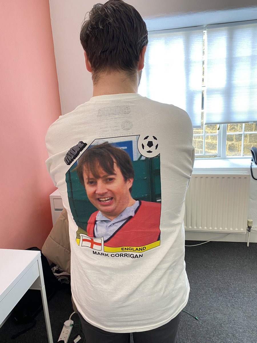 mesters_little's tweet photo. Joe bringing immense T-Shirt game to the office already. He’s kicked this right in the bloody goal hole! #nodice #sociallydistancedofcourse https://t.co/ZAqQBIjMzo