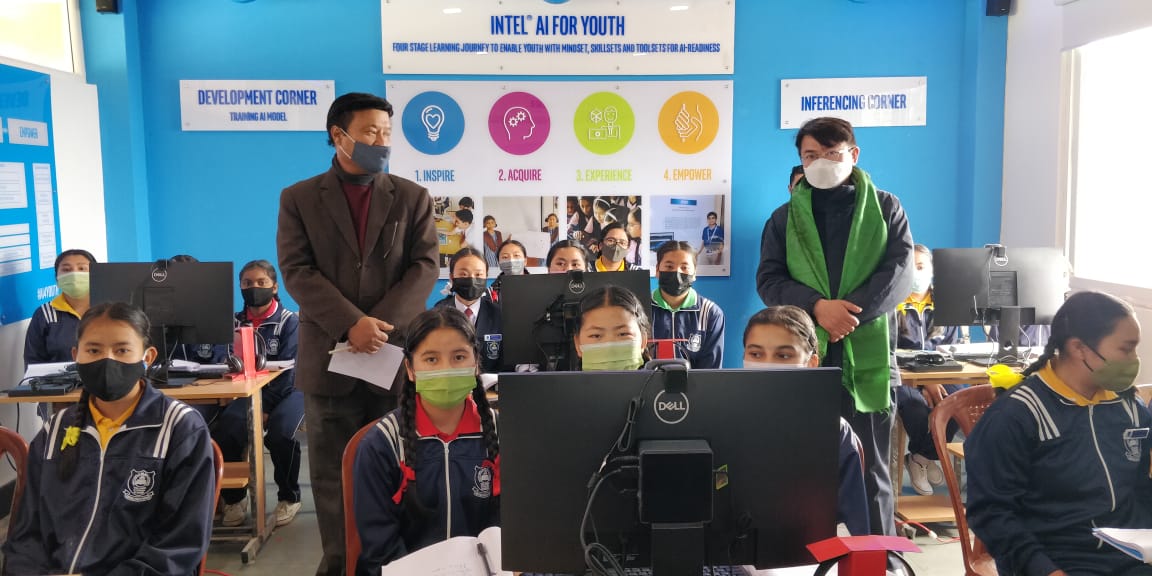 ai4youth's tweet photo. Putting #AspirationalDistricts in #NER on priority, we completed 1st batch of #AI sessions for students in #WestSikkim. Thanks to Mr. Karma R. Banpo IAS, District Collector &amp; Mr. K C Gyatso, Additional Director for visiting &amp; encouraging participants.
#AI4Youth #Intel https://t.co/Ch1TBzBLk5