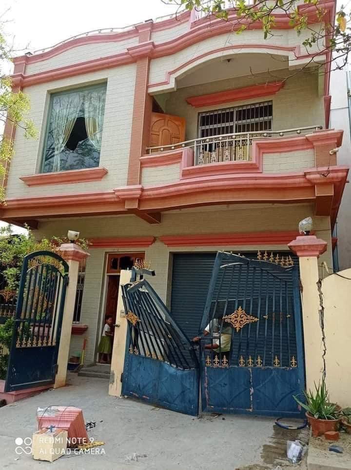 Mandalay:

You are NOT safe even you are inside your house. Terrorists (#Myanmar security forces) destroyed a door in 45x44 Manaw Street. 

#WhatsHappeningInMyanmar 
#Mar22Coup #MilkTeaAlliance
