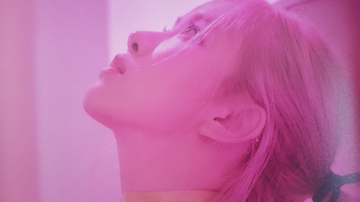 rosé pics tweet media