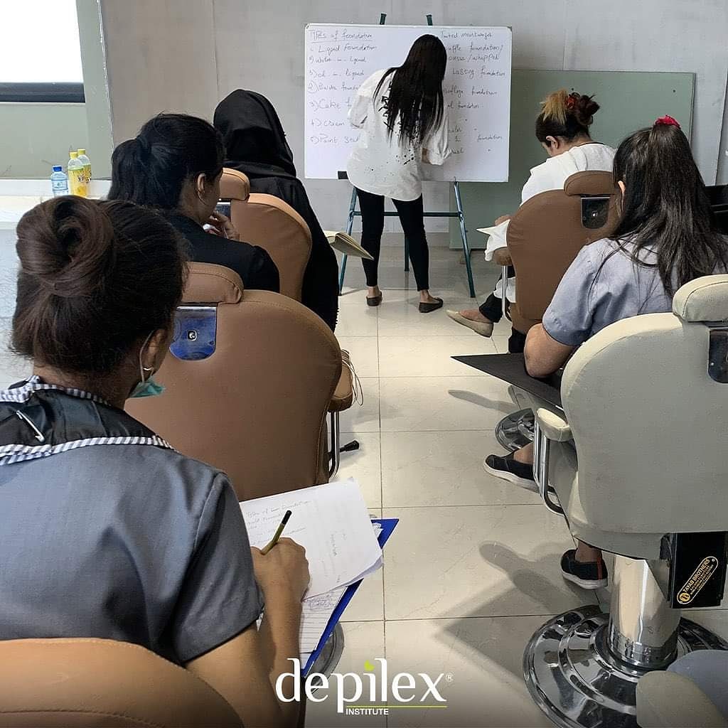 DepilexOfficial's tweet image. Professional Makeup class being held at our Institute in Faisal Town, Lahore.

Book your slot in the city nearest to you!

#DepilexInstitute #haircourse #professionalcertification #Makeupenthusiasts #loveforeducation #DepilexGroup #Depilex #skinaesthetics
instagram.com/p/CMuBeXIjeIa/…